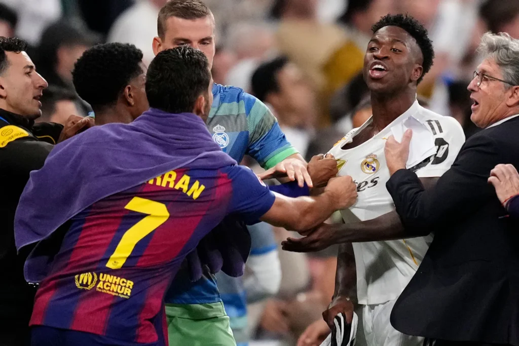 Vinicius Jr Fighting