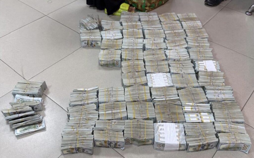 Travellers Caught with Over $6m and £53,000 at Lagos Airport.