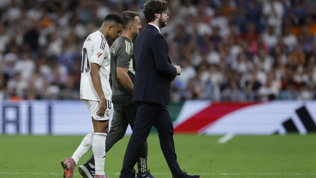 Injured Kylian Mbappe