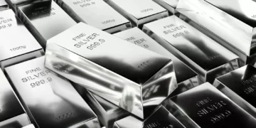 Silver Hits Four-Decade High as Precious Metals Rally Intensifies Silver