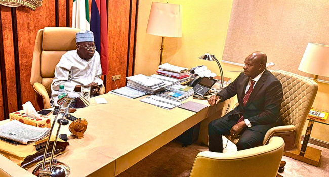 Photo of the DSS Director-General, Oluwatosin Ajayi, meeting with President Bola Tinubu.