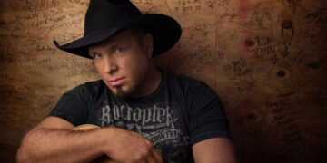 Garth Brooks Sexual Assault Case Takes New Turn as Accuser Appeals Anonymity Ruling Brooks