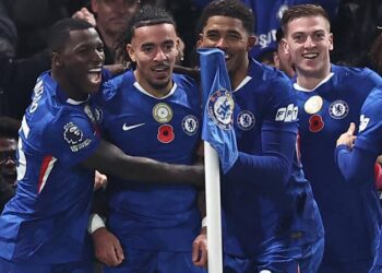 Chelsea FC players celebrating a goal