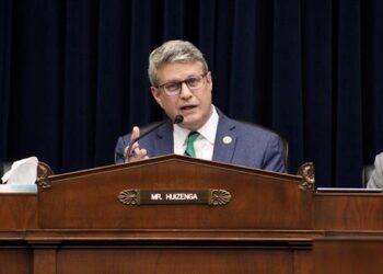 Photo of US Congressman Bill Huizenga