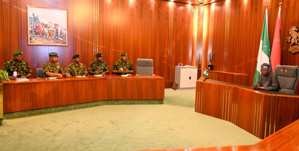 Photo of Tinubu’s Meeting with Security Chiefs