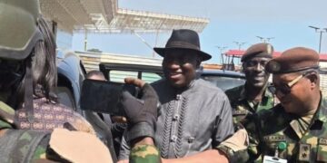 Jonathan Returns to Nigeria After Being Stranded in Coup-Torn Guinea-Bissau Goodluck Jonathan Returns To Nigeria