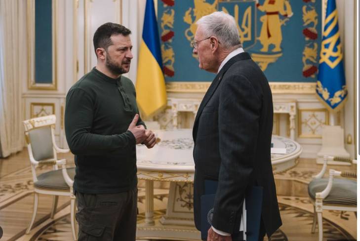Zelensky Meets US Army Delegation
