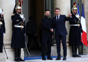 Photo of Zelensky and Macron