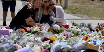 Australia Moves to Tighten Gun Laws After Antisemitic Bondi Beach Massacre Kills 15 shooting at Bondi Beach
