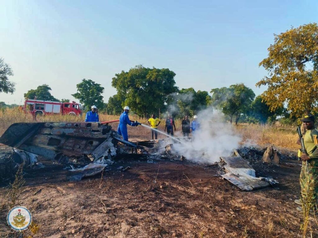 Air Force jet 1024x768 1