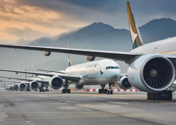 Airlines Set for Record Profits Despite Mounting Industry Challenges