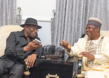Photo of Goodluck Jonathan and Turaki