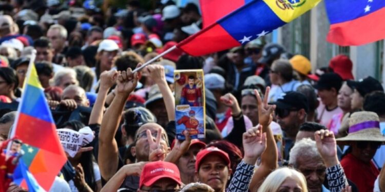 Maduro Supporters Rally in Caracas