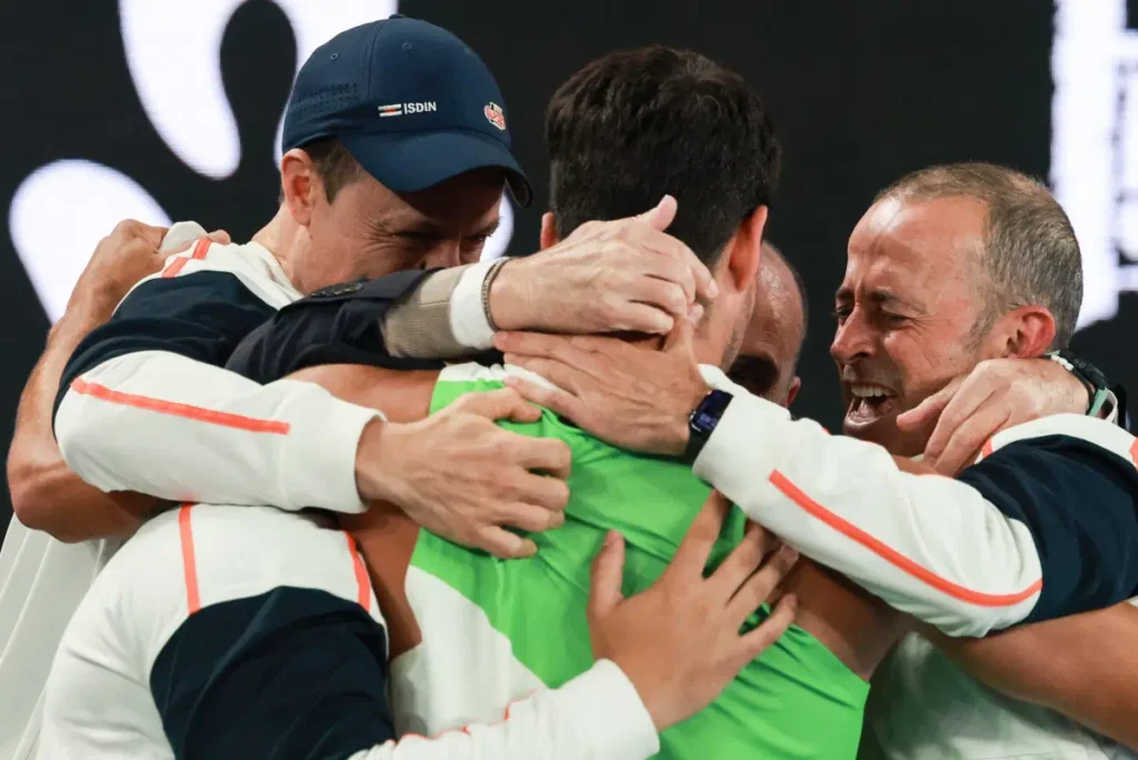 Photo of Carlos Alcaraz celebrating