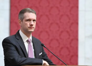 Photo of Riley Moore