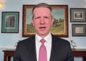 Photo of Riley Moore