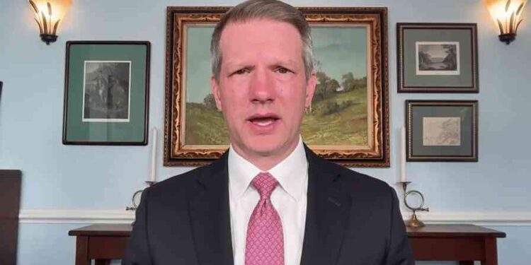 Photo of Riley Moore