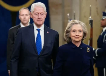 Photo of Bill Clinton and Hillary Clinton