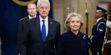 Photo of Bill Clinton and Hillary Clinton