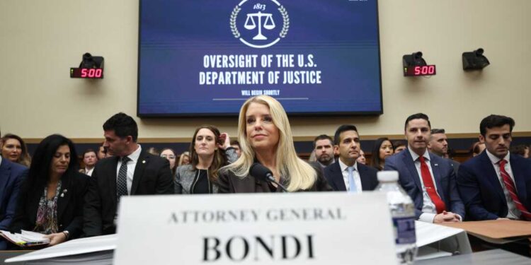 Photo of US Attorney General Pam Bondi