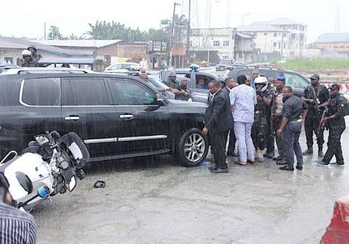 Amaechi visits ADC’s office in rivers state