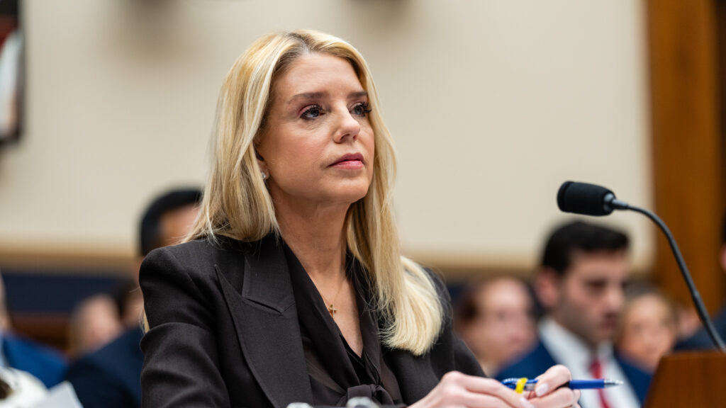 Photo of Pam Bondi