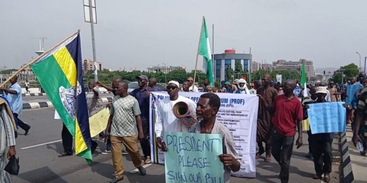 Retired police officers protest