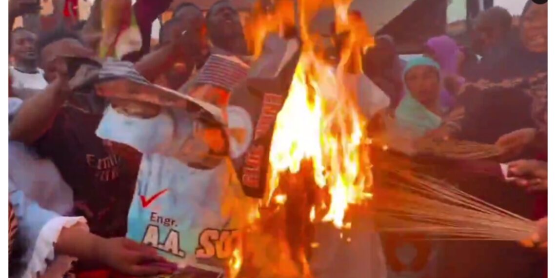 Nasarawa residents burn Gov Sules campaign posters