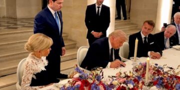U.S. and Iran Sign Preliminary Peace Deal at Versailles Iran