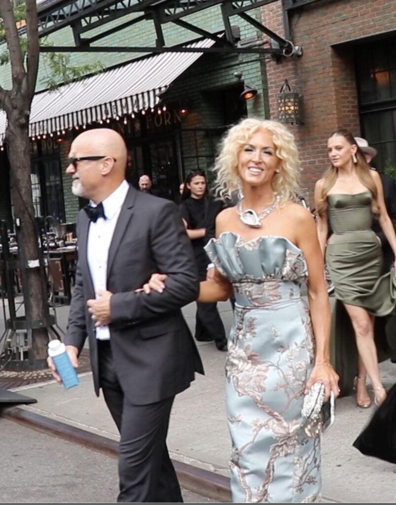 Taylor Swift and Kelce Wed in Spectacular Madison Square Garden Ceremony (PHOTOS) 1000943071 1783145845