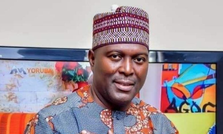 Police Arrest Government Official 