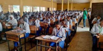 FG reduces textbook fees FG reduces textbook fees