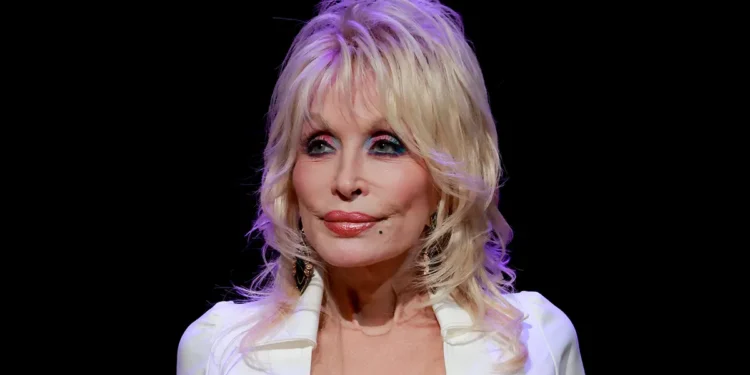 Trump Orders Flags Lowered as Nation Mourns Dolly Parton Dolly